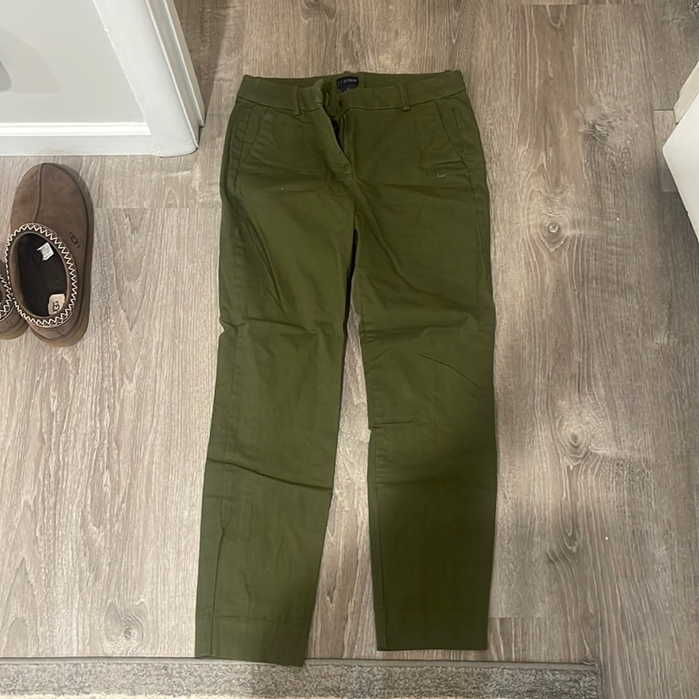 J Crew size 2 green twill cropped pants